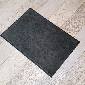 Mørk-grå-dørmatte-foto