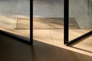 Balkongmatte beige -foto